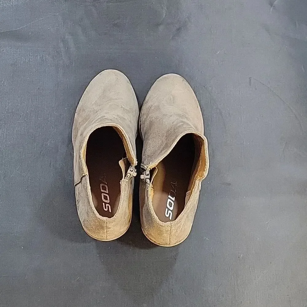 SODA ROUND TOE SLIP-ON TODDLER BOOT